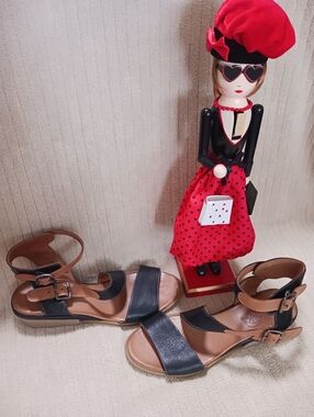 Lemon N Lime Black and Brown Strappy Block Heel Sandals Size 39 EUC
